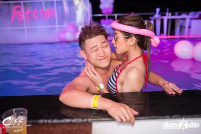 Connection Full Moon Party at Cliff Seaview Restaurant — photo 36