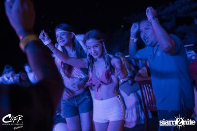 Connection Full Moon Party at Cliff Seaview Restaurant — photo 55