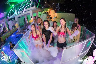 Connection Full Moon Party at Cliff Seaview Restaurant — photo 117