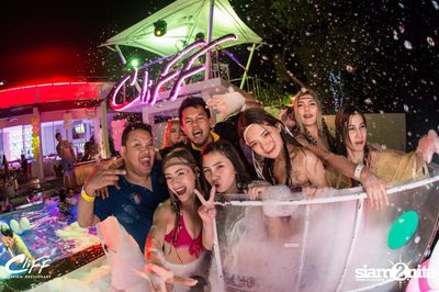 Connection Full Moon Party at Cliff Seaview Restaurant — photo 122