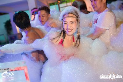 Connection Full Moon Party at Cliff Seaview Restaurant — photo 124