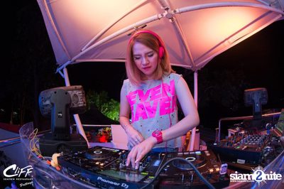 Connection Full Moon Party at Cliff Seaview Restaurant — photo 161