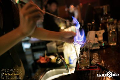 Mellow Motif Live ที่ร้าน ดิ ไอร่อน แฟรี่, ทองหล่อ — photo 7