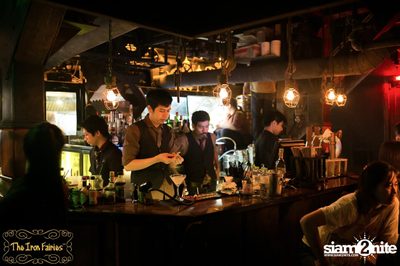 Mellow Motif Live ที่ร้าน ดิ ไอร่อน แฟรี่, ทองหล่อ — photo 11