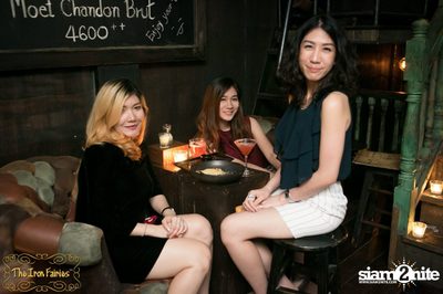 Mellow Motif Live ที่ร้าน ดิ ไอร่อน แฟรี่, ทองหล่อ — photo 19