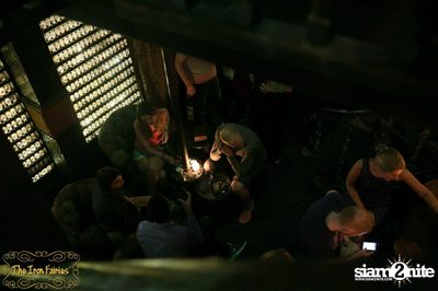 Mellow Motif Live ที่ร้าน ดิ ไอร่อน แฟรี่, ทองหล่อ — photo 23