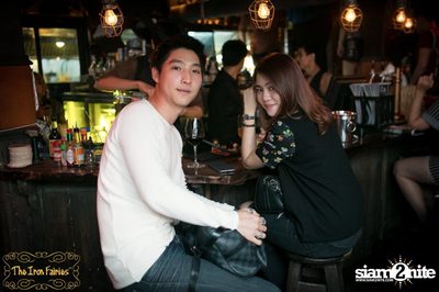 Mellow Motif Live ที่ร้าน ดิ ไอร่อน แฟรี่, ทองหล่อ — photo 40