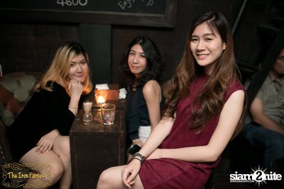 Mellow Motif Live ที่ร้าน ดิ ไอร่อน แฟรี่, ทองหล่อ — photo 47