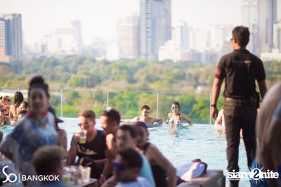 SO POOL PARTY ที่ วอเตอร์ คลับ โรงแรมโซฟิเทล โซ — photo 4