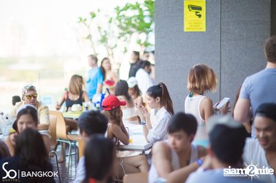 SO POOL PARTY ที่ วอเตอร์ คลับ โรงแรมโซฟิเทล โซ — photo 6