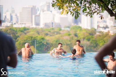 SO POOL PARTY ที่ วอเตอร์ คลับ โรงแรมโซฟิเทล โซ — photo 8