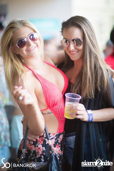 SO POOL PARTY ที่ วอเตอร์ คลับ โรงแรมโซฟิเทล โซ — photo 25