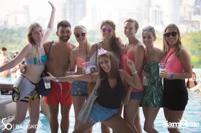 SO POOL PARTY ที่ วอเตอร์ คลับ โรงแรมโซฟิเทล โซ — photo 39