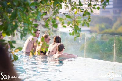 SO POOL PARTY ที่ วอเตอร์ คลับ โรงแรมโซฟิเทล โซ — photo 47