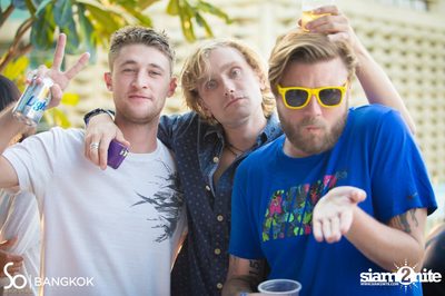 SO POOL PARTY ที่ วอเตอร์ คลับ โรงแรมโซฟิเทล โซ — photo 59