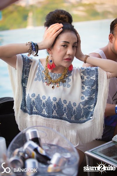 SO POOL PARTY ที่ วอเตอร์ คลับ โรงแรมโซฟิเทล โซ — photo 60