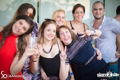 SO POOL PARTY ที่ วอเตอร์ คลับ โรงแรมโซฟิเทล โซ — photo 107