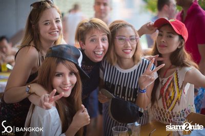 SO POOL PARTY ที่ วอเตอร์ คลับ โรงแรมโซฟิเทล โซ — photo 108
