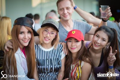 SO POOL PARTY ที่ วอเตอร์ คลับ โรงแรมโซฟิเทล โซ — photo 118