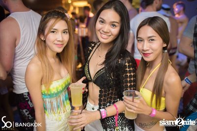 SO POOL PARTY ที่ วอเตอร์ คลับ โรงแรมโซฟิเทล โซ — photo 127
