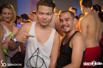 SO POOL PARTY ที่ วอเตอร์ คลับ โรงแรมโซฟิเทล โซ — photo 138
