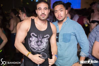 SO POOL PARTY ที่ วอเตอร์ คลับ โรงแรมโซฟิเทล โซ — photo 158