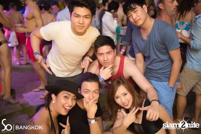 SO POOL PARTY ที่ วอเตอร์ คลับ โรงแรมโซฟิเทล โซ — photo 160