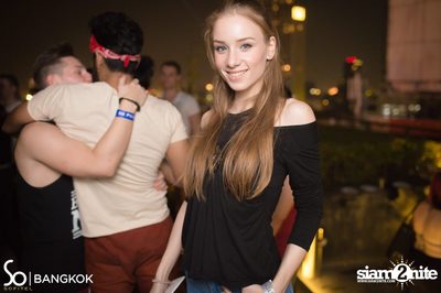 SO POOL PARTY ที่ วอเตอร์ คลับ โรงแรมโซฟิเทล โซ — photo 180