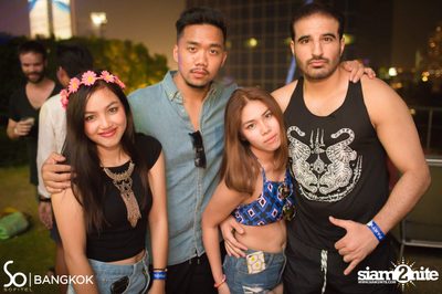 SO POOL PARTY ที่ วอเตอร์ คลับ โรงแรมโซฟิเทล โซ — photo 185
