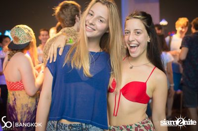 SO POOL PARTY ที่ วอเตอร์ คลับ โรงแรมโซฟิเทล โซ — photo 232