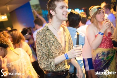SO POOL PARTY ที่ วอเตอร์ คลับ โรงแรมโซฟิเทล โซ — photo 234