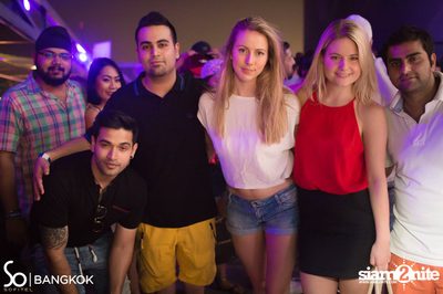 SO POOL PARTY ที่ วอเตอร์ คลับ โรงแรมโซฟิเทล โซ — photo 250
