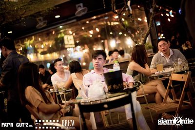 Seenspace Invasion ที่ร้าน Clouds, Fat'R Gut'z และ BREW Beers & Ciders — photo 7