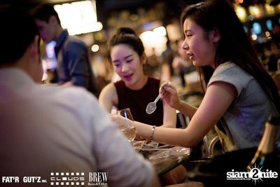 Seenspace Invasion ที่ร้าน Clouds, Fat'R Gut'z และ BREW Beers & Ciders — photo 8