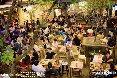 Seenspace Invasion ที่ร้าน Clouds, Fat'R Gut'z และ BREW Beers & Ciders — photo 56