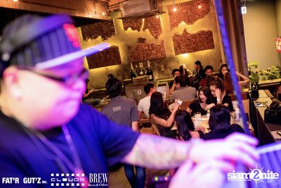 Seenspace Invasion ที่ร้าน Clouds, Fat'R Gut'z และ BREW Beers & Ciders — photo 80