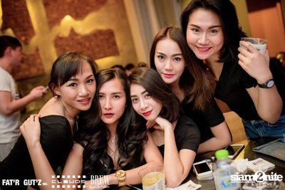 Seenspace Invasion ที่ร้าน Clouds, Fat'R Gut'z และ BREW Beers & Ciders — photo 84