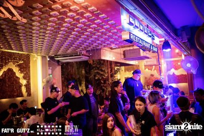 Seenspace Invasion ที่ร้าน Clouds, Fat'R Gut'z และ BREW Beers & Ciders — photo 92