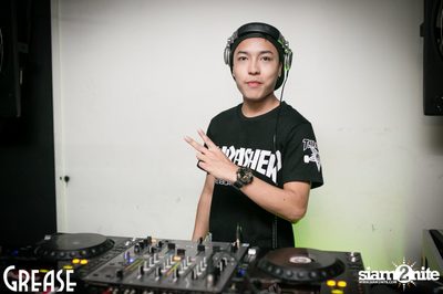 Unite Thursday's with Wrapkids at Grease, Sukhumvit 49 — photo 22
