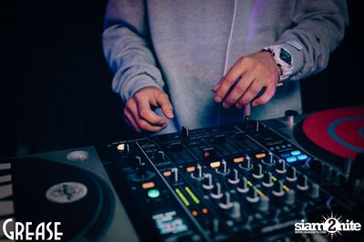 Friday Night with Ziggarice at Grease Bangkok, Sukhumvit 49 — photo 20