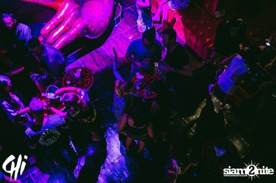 Friday Night at CHi - upscale dining and entertainment — photo 76