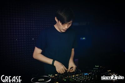 Saturday Night at GREASE Bangkok, Sukhumvit 49 — photo 10