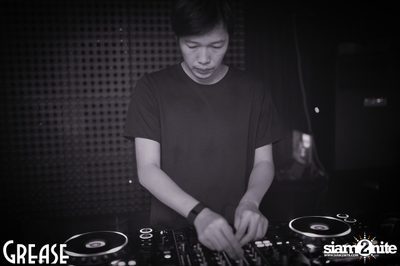 Saturday Night at GREASE Bangkok, Sukhumvit 49 — photo 13