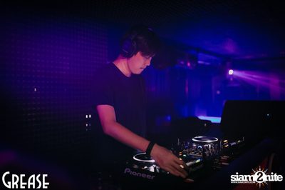 Saturday Night at GREASE Bangkok, Sukhumvit 49 — photo 25