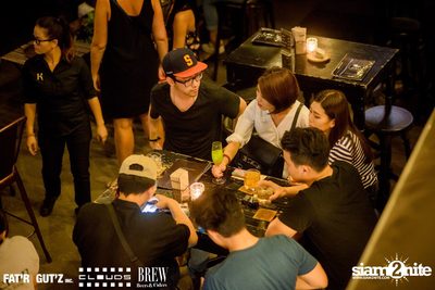 Seenspace Invasion ที่ร้าน Clouds, Fat'R Gut'z และ BREW Beers & Ciders — photo 2