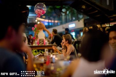 Seenspace Invasion ที่ร้าน Clouds, Fat'R Gut'z และ BREW Beers & Ciders — photo 9