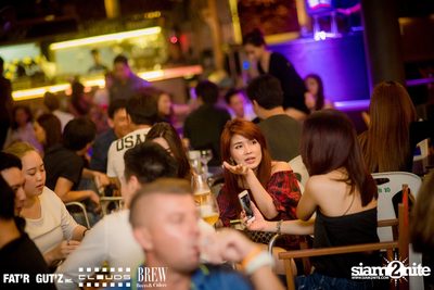 Seenspace Invasion ที่ร้าน Clouds, Fat'R Gut'z และ BREW Beers & Ciders — photo 18