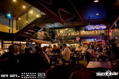 Seenspace Invasion ที่ร้าน Clouds, Fat'R Gut'z และ BREW Beers & Ciders — photo 30