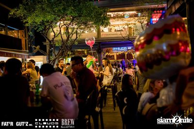 Seenspace Invasion ที่ร้าน Clouds, Fat'R Gut'z และ BREW Beers & Ciders — photo 31
