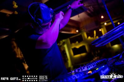Seenspace Invasion ที่ร้าน Clouds, Fat'R Gut'z และ BREW Beers & Ciders — photo 39